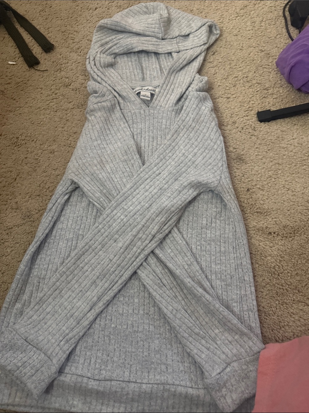 Derek Heart Light Gray Ribbed Hooded Pullover